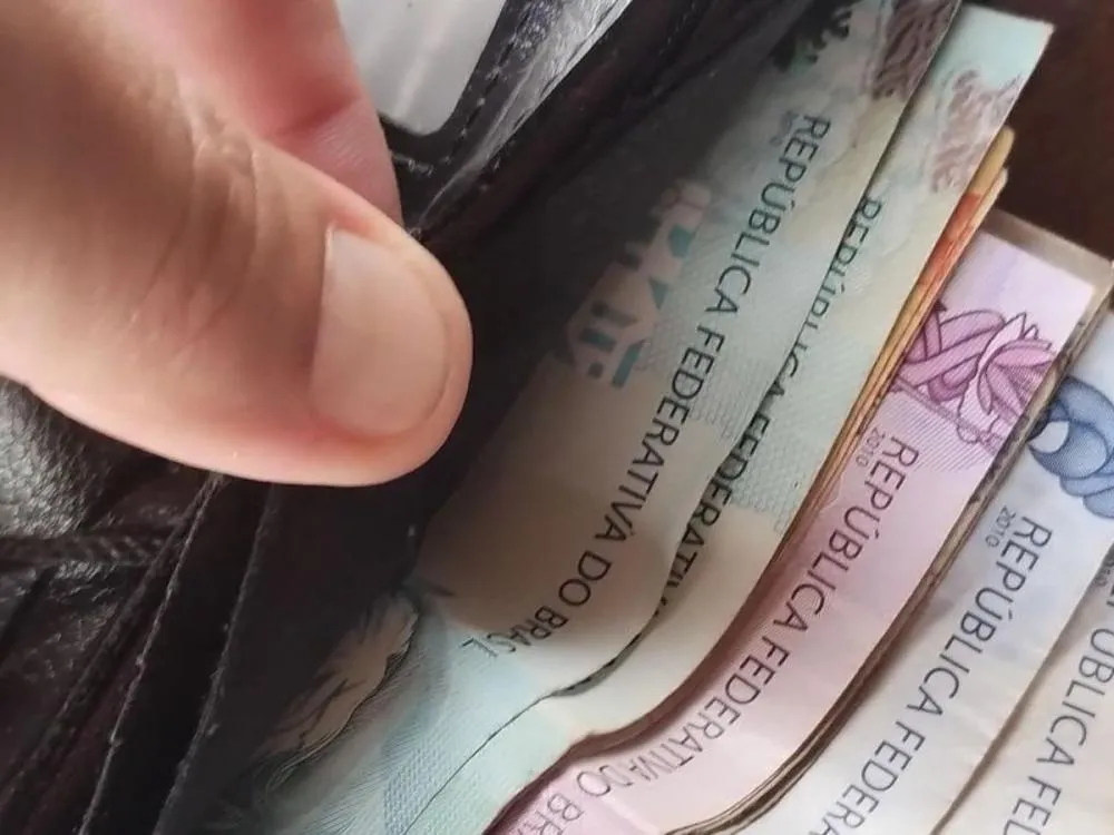 Feirão Serasa Limpa Nome oferece renegociação de dívidas com atendimento por telefone; veja como participar