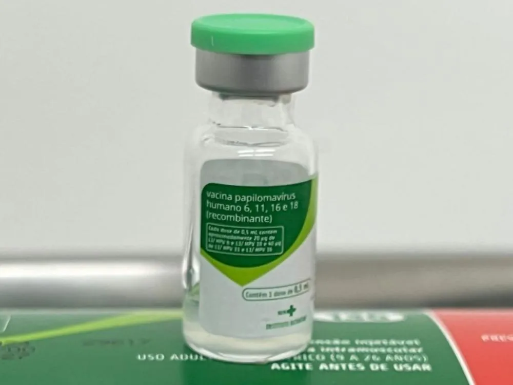 Saúde reforça vacinação contra HPV para jovens que ainda não se imunizaram em SC