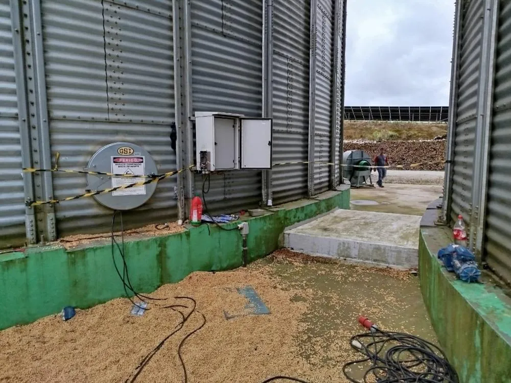 Acidente em silo de soja deixa um trabalhador morto e outro ferido no Alto Vale do Itajaí