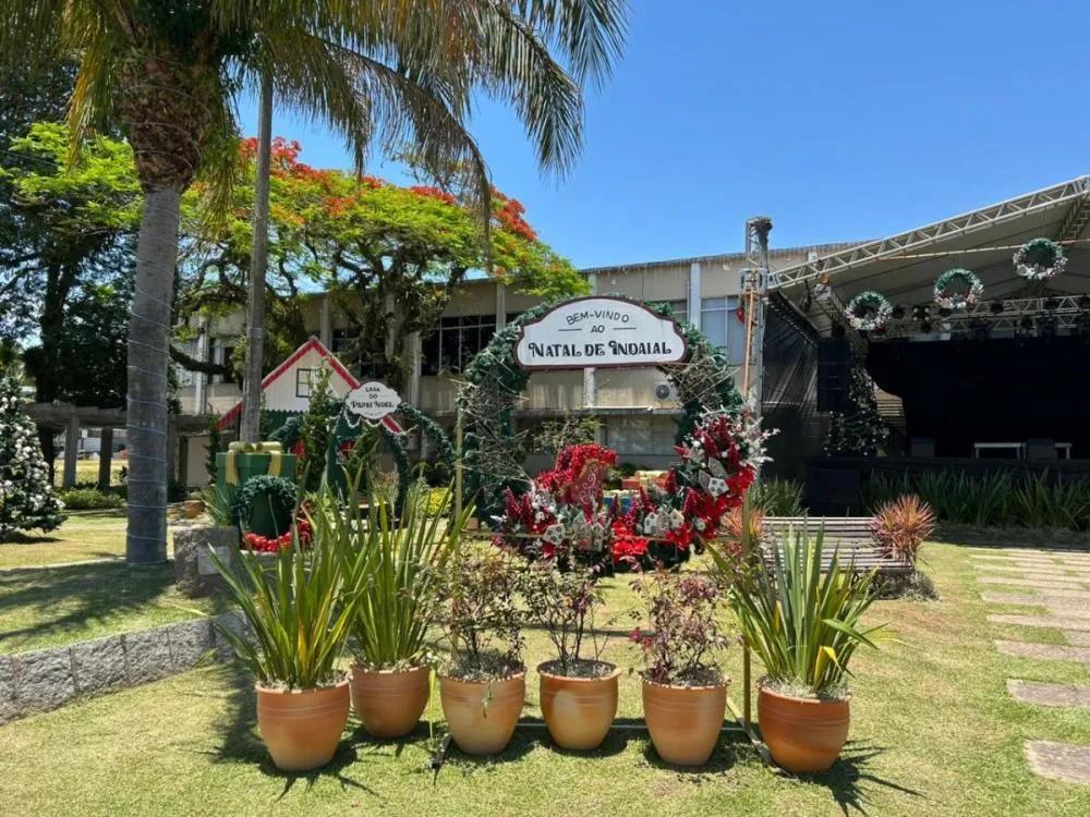 Indaial dá início às celebrações do Natal 2025 com desfile, feira e chegada do Papai Noel neste sábado