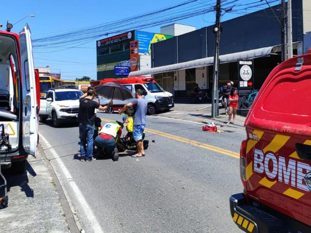 Batida entre motocicletas deixa dois feridos no Centro de Gaspar