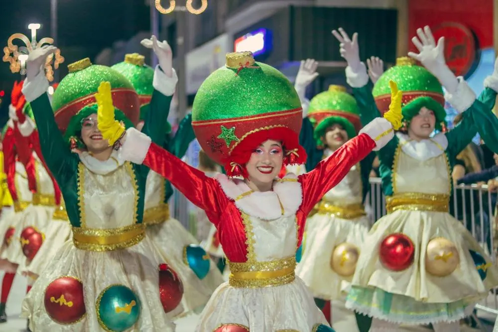 Natal em Itajaí começa nesta segunda-feira; desfiles e atrações nacionais integram a programação natalina