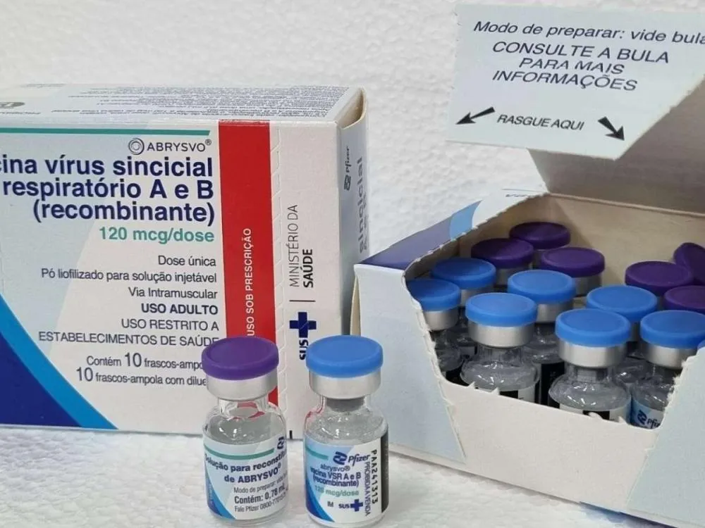 Blumenau receberá doses da vacina contra o Vírus Sincicial Respiratório para gestantes a partir de 8 de dezembro