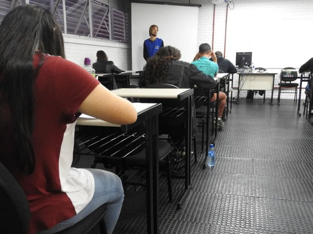 Aulão gratuito prepara candidatos de Blumenau para o Vestibular Unificado 2026