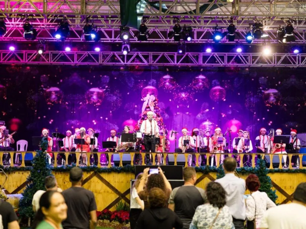 Banda Municipal vira Banda Noel e leva clima natalino a Blumenau; confira datas das apresentações