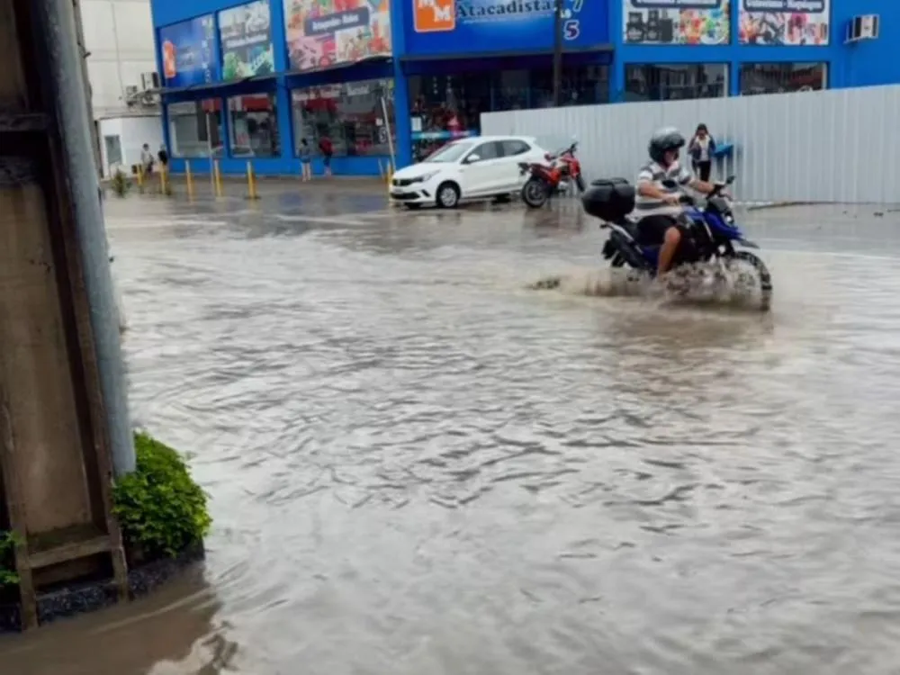 Chuva intensa na Grande Florianópolis supera média histórica de dezembro