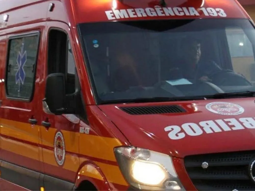 Batida de frente na SC-108, em Blumenau, deixa três mortos e dois gravemente feridos