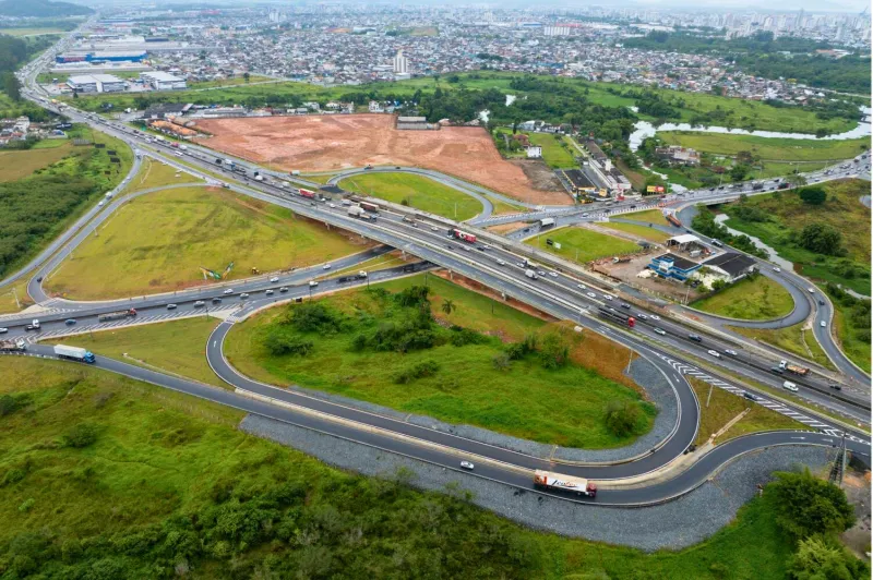 Segundo elevado do trevo da Antônio Heil com a BR-101 será entregue neste sábado, em Itajaí