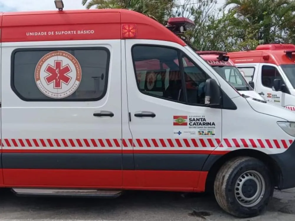 Secretaria da Saúde envia nova ambulância do Samu após perda total do veículo em Ascurra