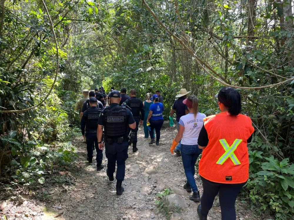 Vídeo: Após decreto que proíbe naturismo, operação integrada é realizada na Praia do Pinho, em Balneário Camboriú