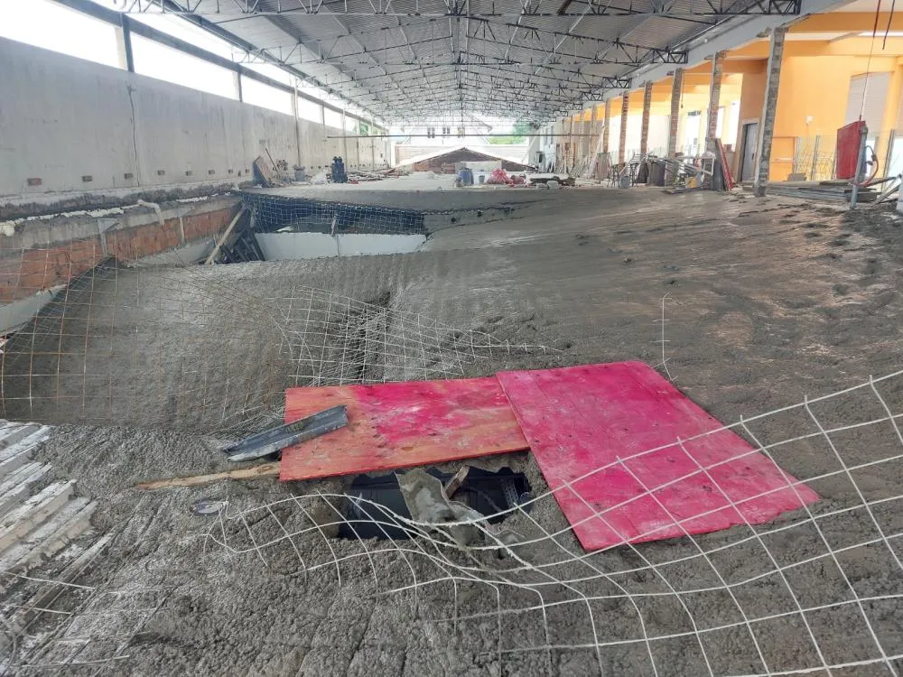 Resgate em estrutura colapsada é detalhado por bombeiros após morte de trabalhador em Blumenau