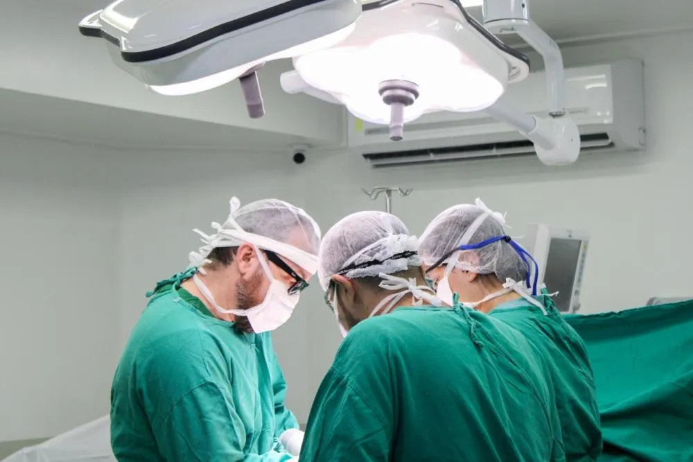 Blumenau entra em programa estadual e realiza primeira cirurgia de revisão de quadril pelo SUS