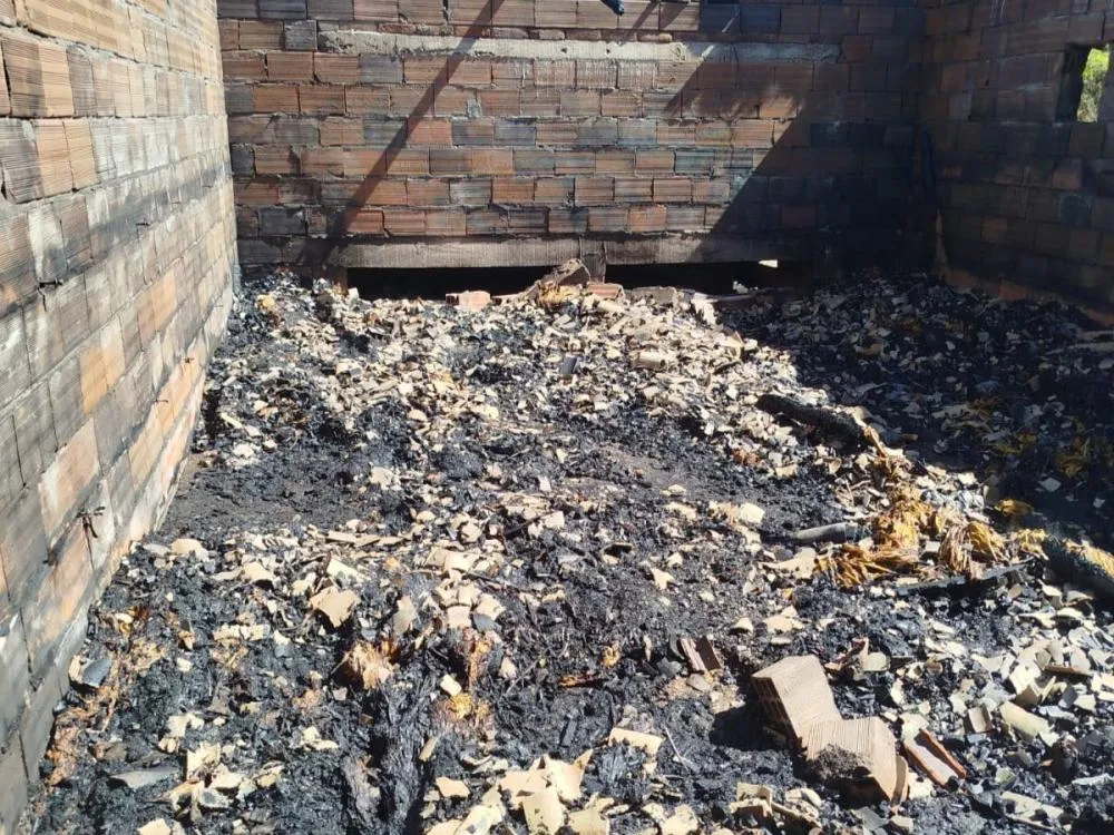 Incêndio destrói estufa de fumo e causa prejuízo de R$ 200 mil ao proprietário no Alto Vale do Itajaí