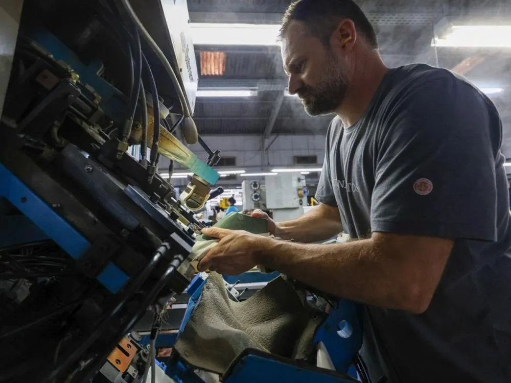 Santa Catarina soma quase 276 mil novos empregos com carteira assinada desde 2023