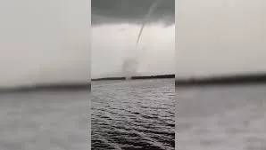 Tromba d’água é registrada em São Francisco do Sul, no Norte de SC