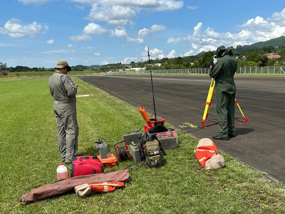 Aeroporto Regional do Alto Vale passa por inspeção em sistema de aproximação de aeronaves nesta segunda-feira