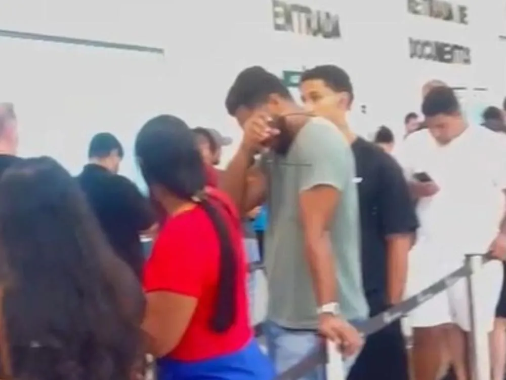 Moradores reclamam de superlotação e filas no Detran de Blumenau