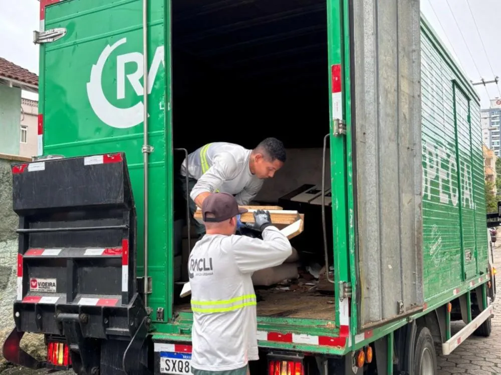 Blumenau inicia coleta especial de móveis e eletrodomésticos em 2026