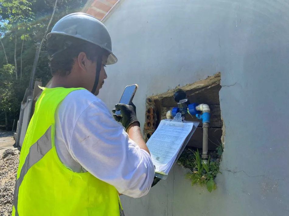 Samae começa a substituir hidrômetros antigos por modelos mais modernos em Blumenau