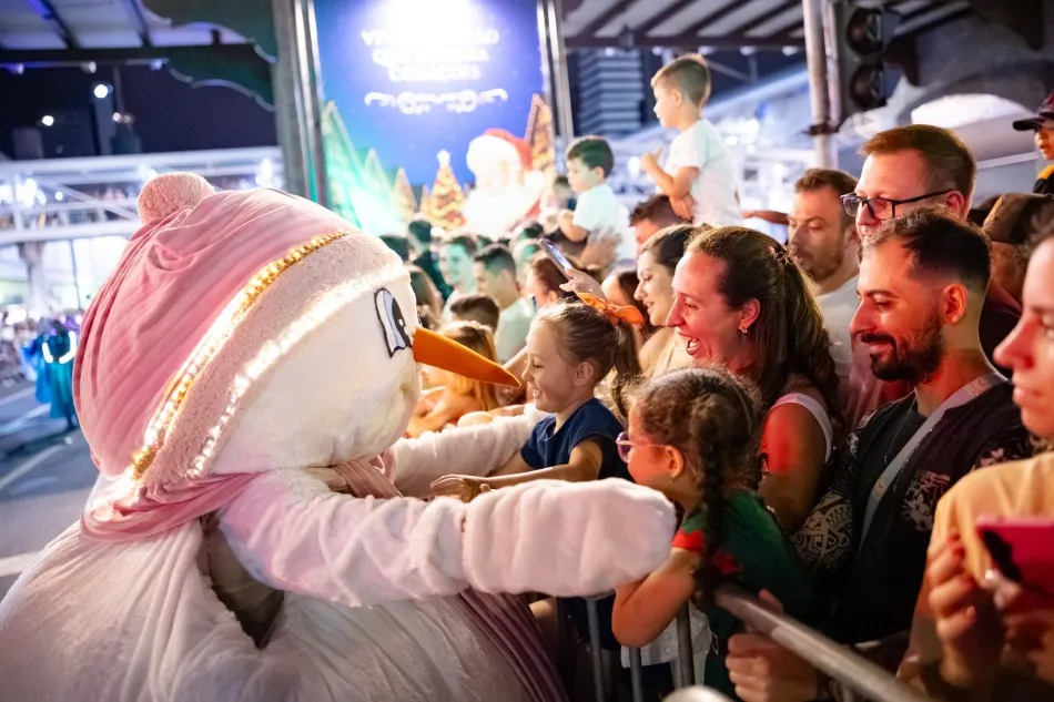 Com 296 mil visitantes, Natal em Blumenau alcança aprovação de 95,5% do público
