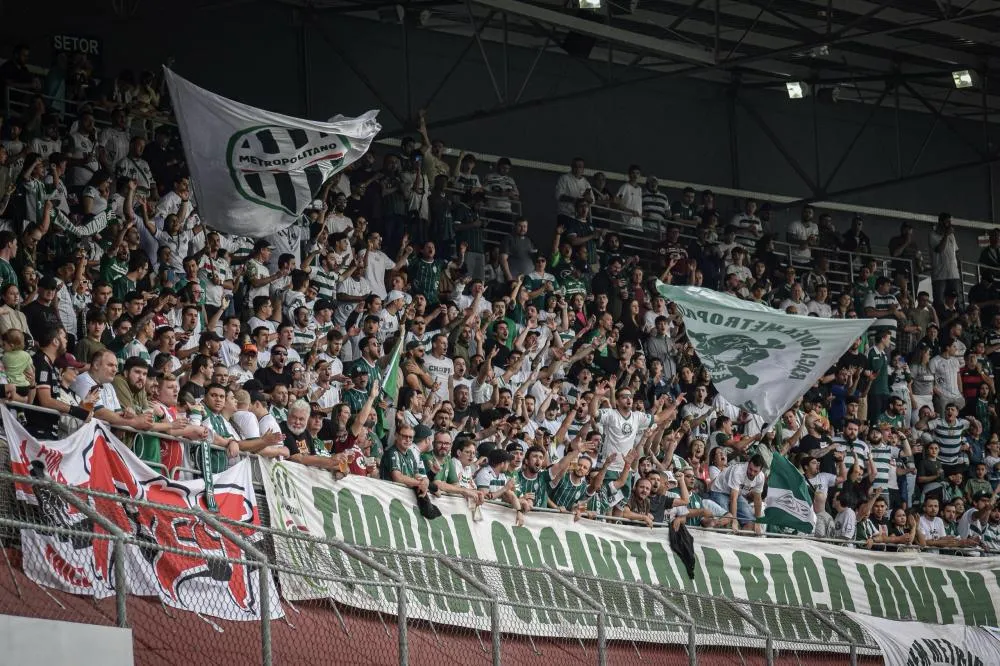 Em fase de reconstrução, Metropolitano completa 24 anos de história nesta quinta-feira