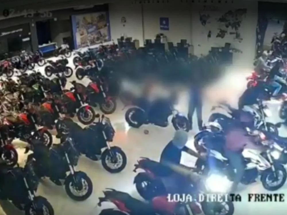 Ministério Público denuncia dois homens e quatro jovens por furto de 12 motocicletas em Itajaí