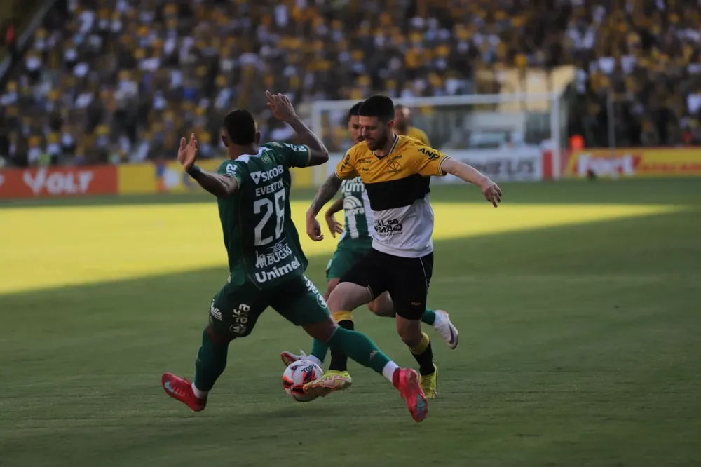 Avaí e Chapecoense vencem fora de casa e largam em vantagem pelas quartas do Catarinense; veja resultados