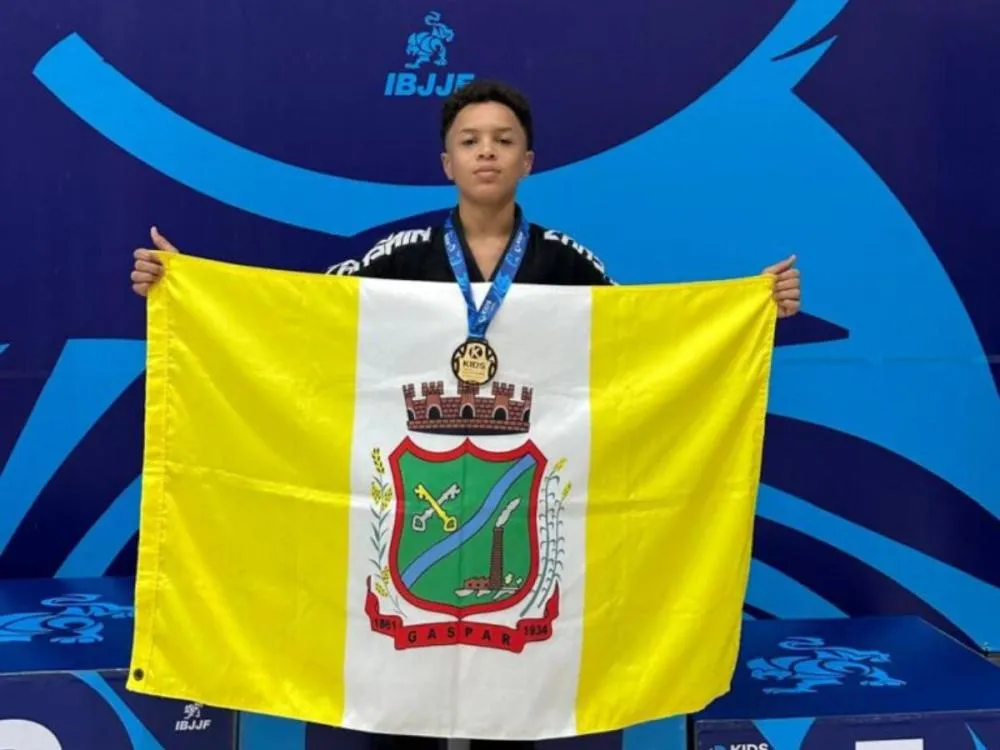 Atleta gasparense conquista título internacional no Jiu-Jitsu