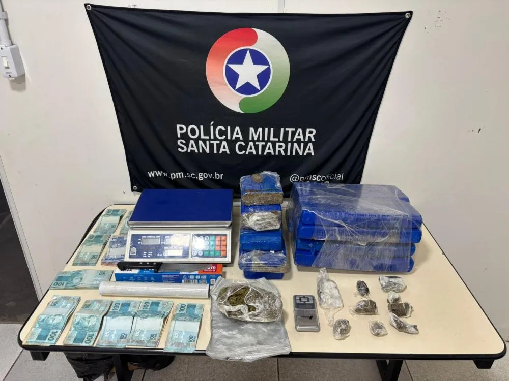 Homem é preso por tráfico de drogas com mais de 18 kg de maconha em Blumenau