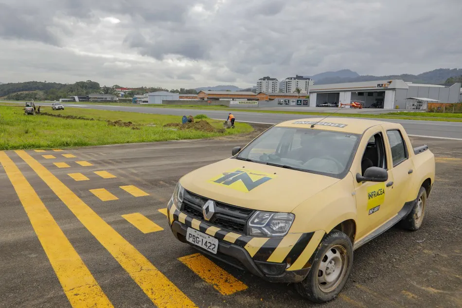 Aeroporto de Blumenau segue sem voos noturnos; veja o que falta 