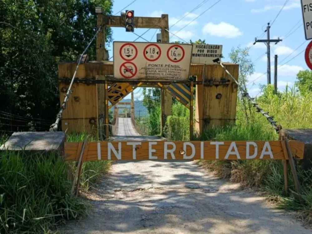 Ponte Pênsil do Warnow é interditada para manutenção em Indaial