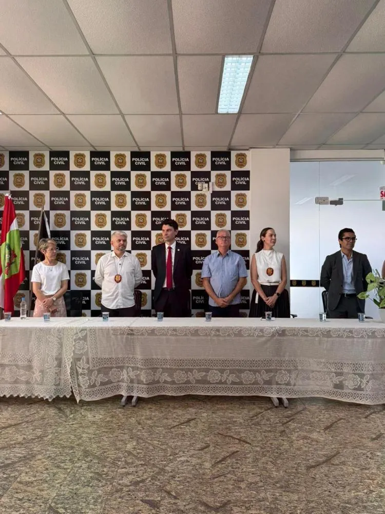 Polícia Civil de Blumenau recebe quatro novas viaturas para reforçar investigações