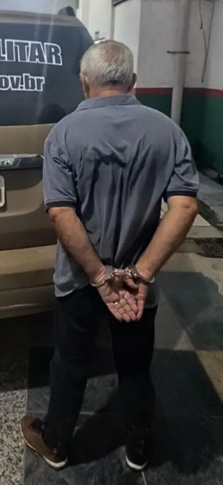 Líder religioso de 63 anos é preso suspeito de abusar de mulheres em rituais em Gaspar