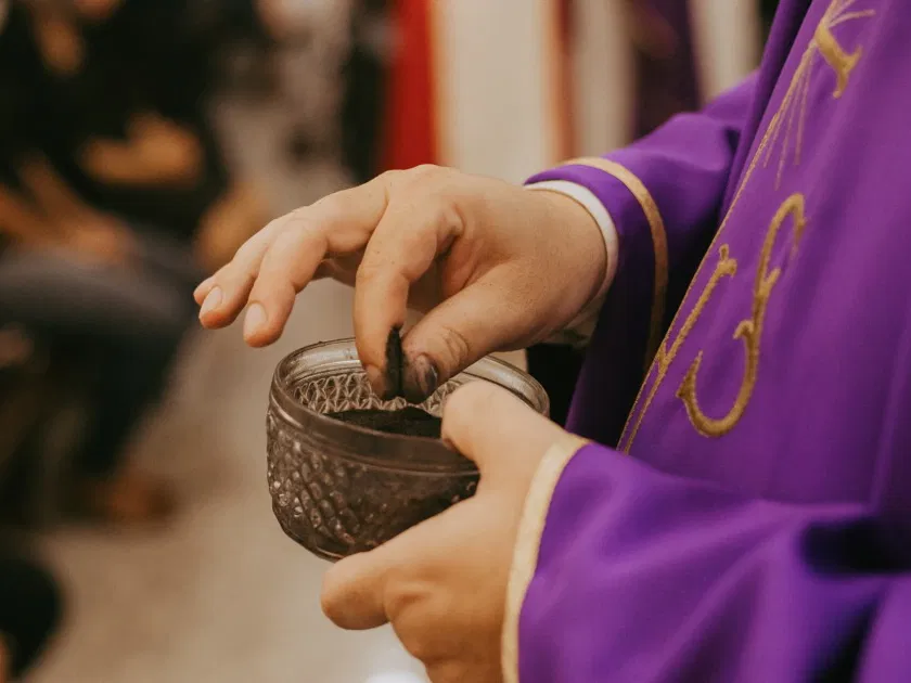 Quarta-feira de Cinzas é feriado? Entenda o significado da data que abre a Quaresma