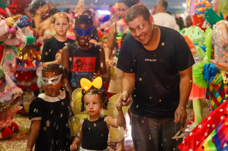 Carnaval Papa-Siri leva 63 mil foliões à Vila do Carnaval durante 5 dias de festa em Itajaí; veja fotos