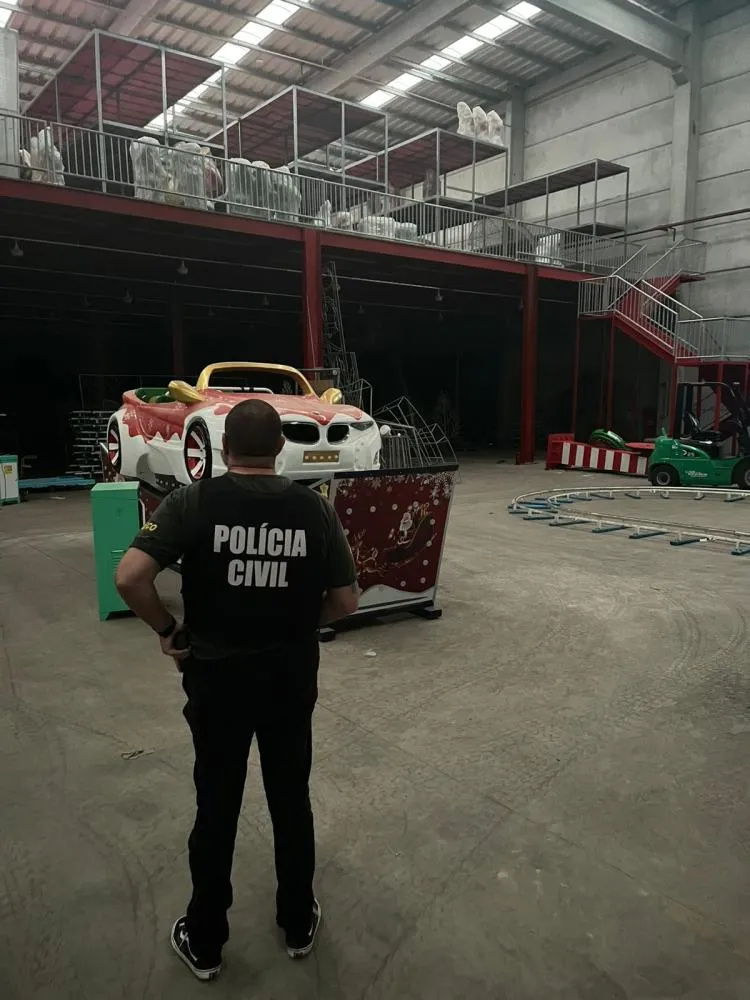 Cidades do Vale do Itajaí são alvo do Gaeco em operação contra fraude na decoração de Natal