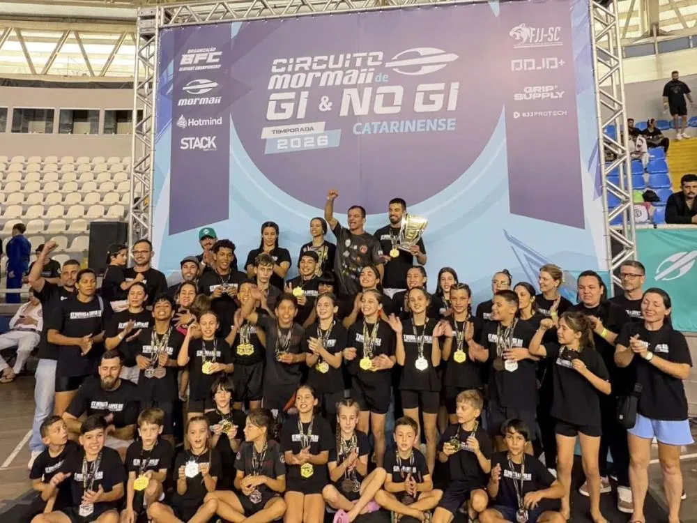 Equipe de Indaial soma mais de 70 medalhas e conquista dois troféus no Circuito Catarinense de Jiu-Jitsu