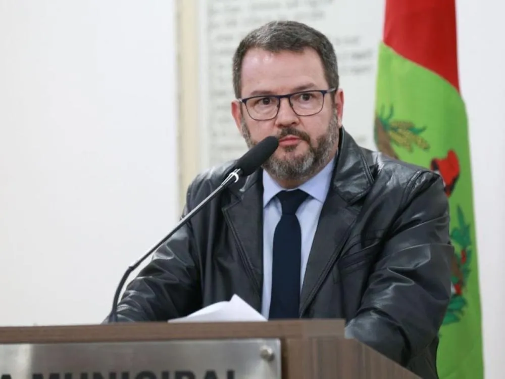 Delegado Rodrigo Marchetti toma posse como vereador em Blumenau nesta terça-feira