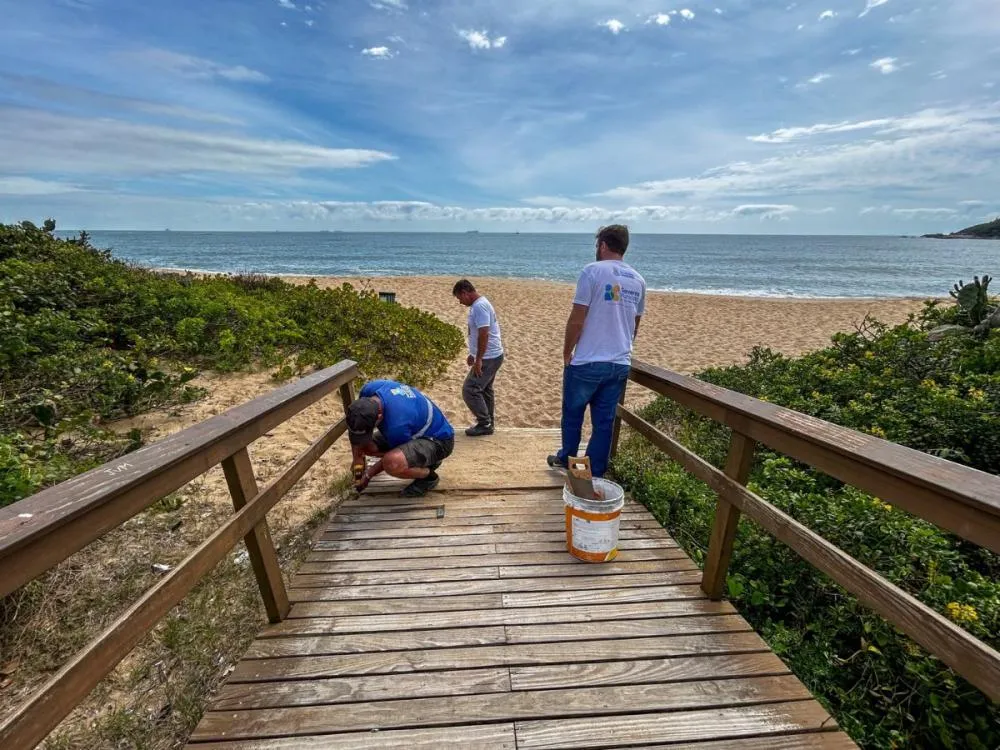 Assinada ordem de serviço para reforma dos decks do Estaleiro e Estaleirinho em Balneário Camboriú