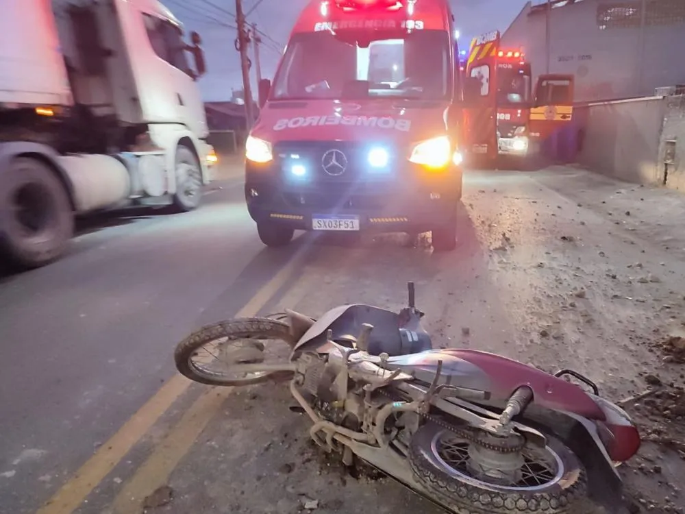Acidente em trecho de manutenção deixa motociclista em estado grave no Alto Vale