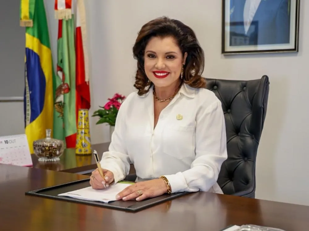 A hora das empresas ajudarem a manter os impostos federais em Santa Catarina