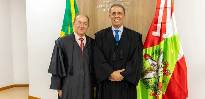 Novo presidente do TRE-SC toma posse e prega paz nas eleições: 'Não é campo de batalha'