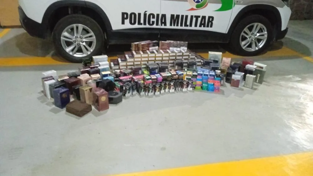 Polícia Militar apreende carga de contrabando em carro suspeito em Ituporanga