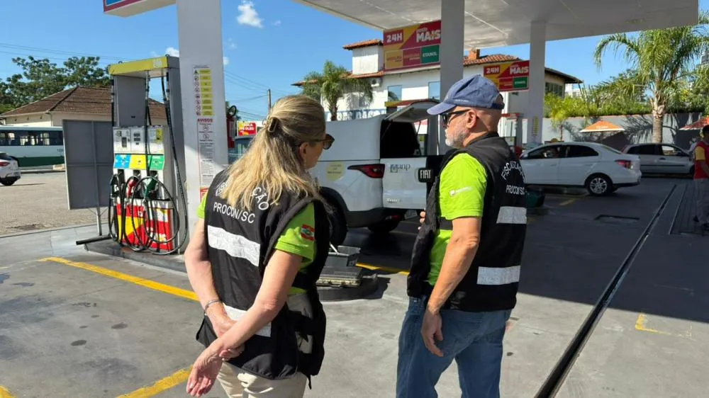 Procon-SC monitora abusos nos preços após redução da Petrobras não chegar às bombas
