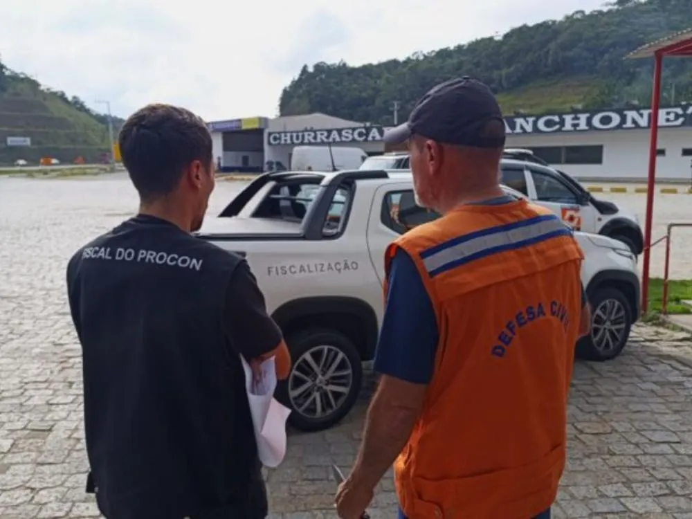 Operação em postos de combustíveis de Gaspar orienta venda e prioriza serviços essenciais