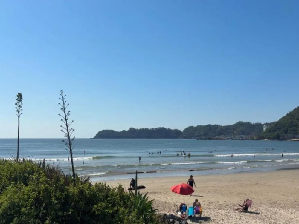Mais de 76% dos pontos do litoral catarinense estão próprios para banho, aponta IMA