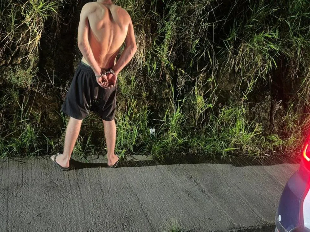 Jovem de 19 anos é preso por embriaguez após acidente no bairro Água Verde, em Blumenau
