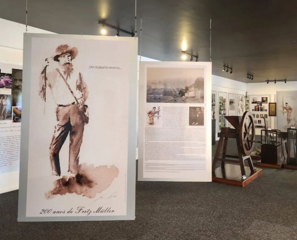 Exposição gratuita sobre Fritz Müller entra na reta final em Blumenau