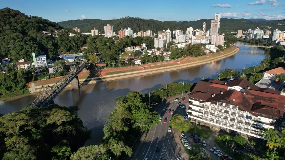 Confira o funcionamento dos serviços em Blumenau na Sexta-Feira Santa