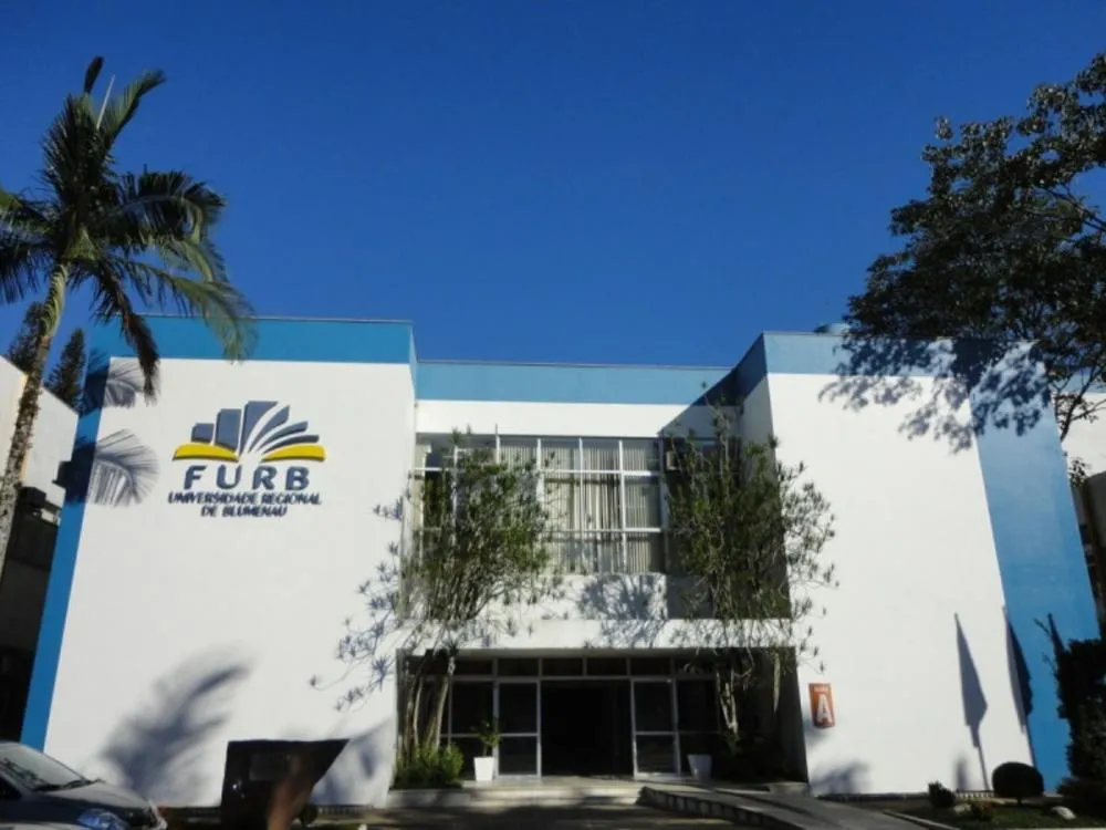 Furb alerta para golpes com inscrições falsas do concurso da Secretaria de Educação de SC; veja como se proteger